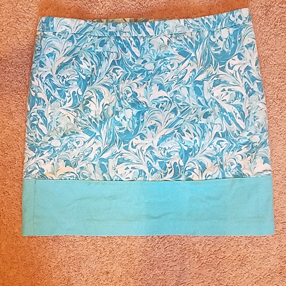 Blue patterned skirt - Picture 2 of 3